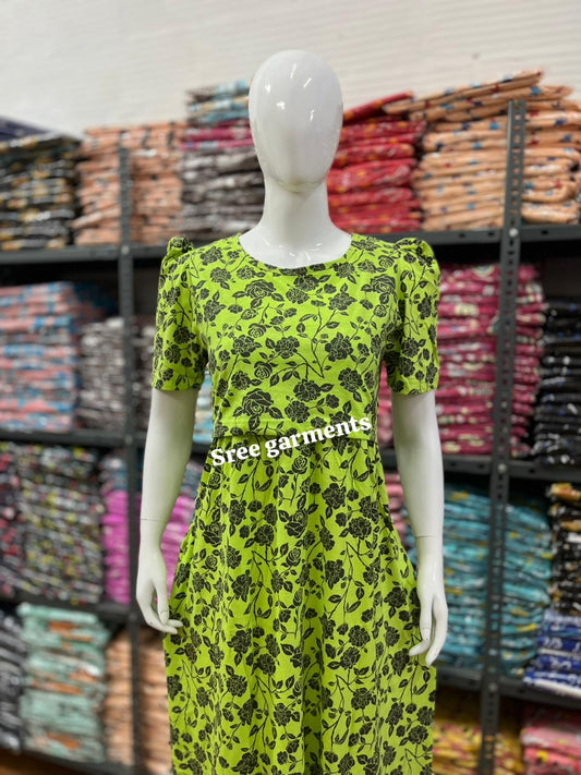 Zipless maternity and feeding wear - Full Length parrot green