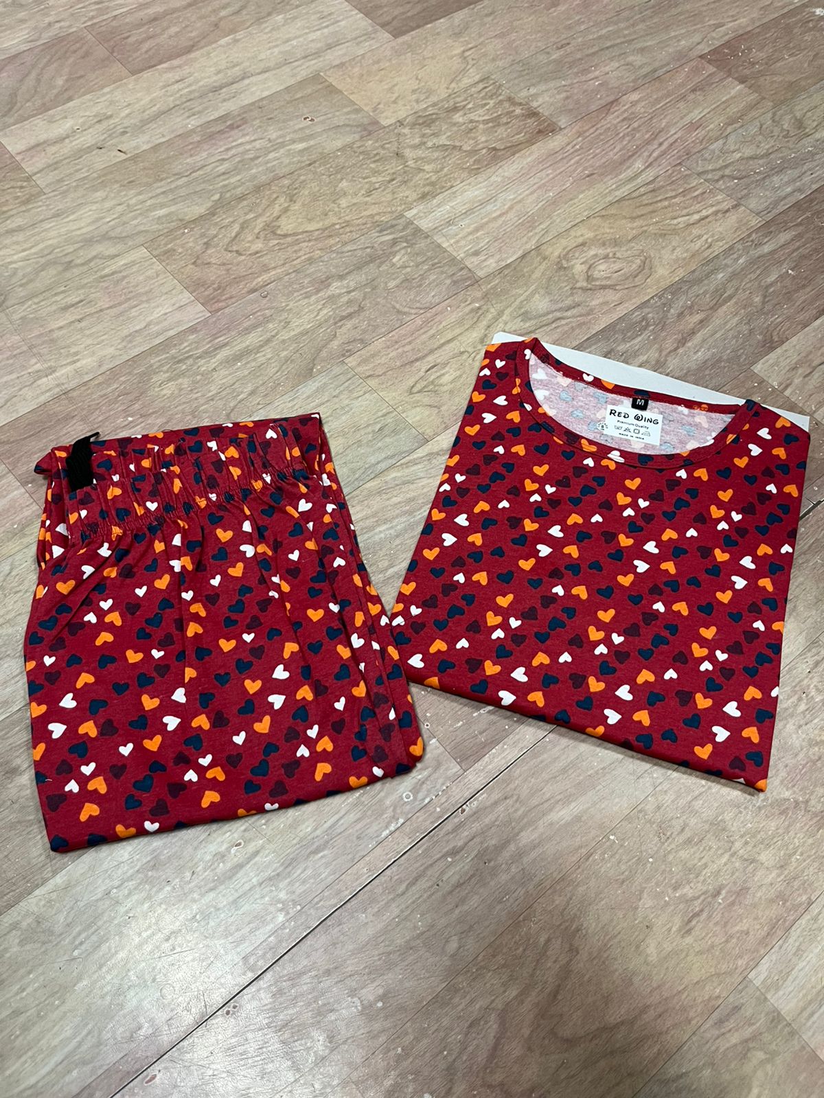 Phyjama Set 399/- Only red m ch