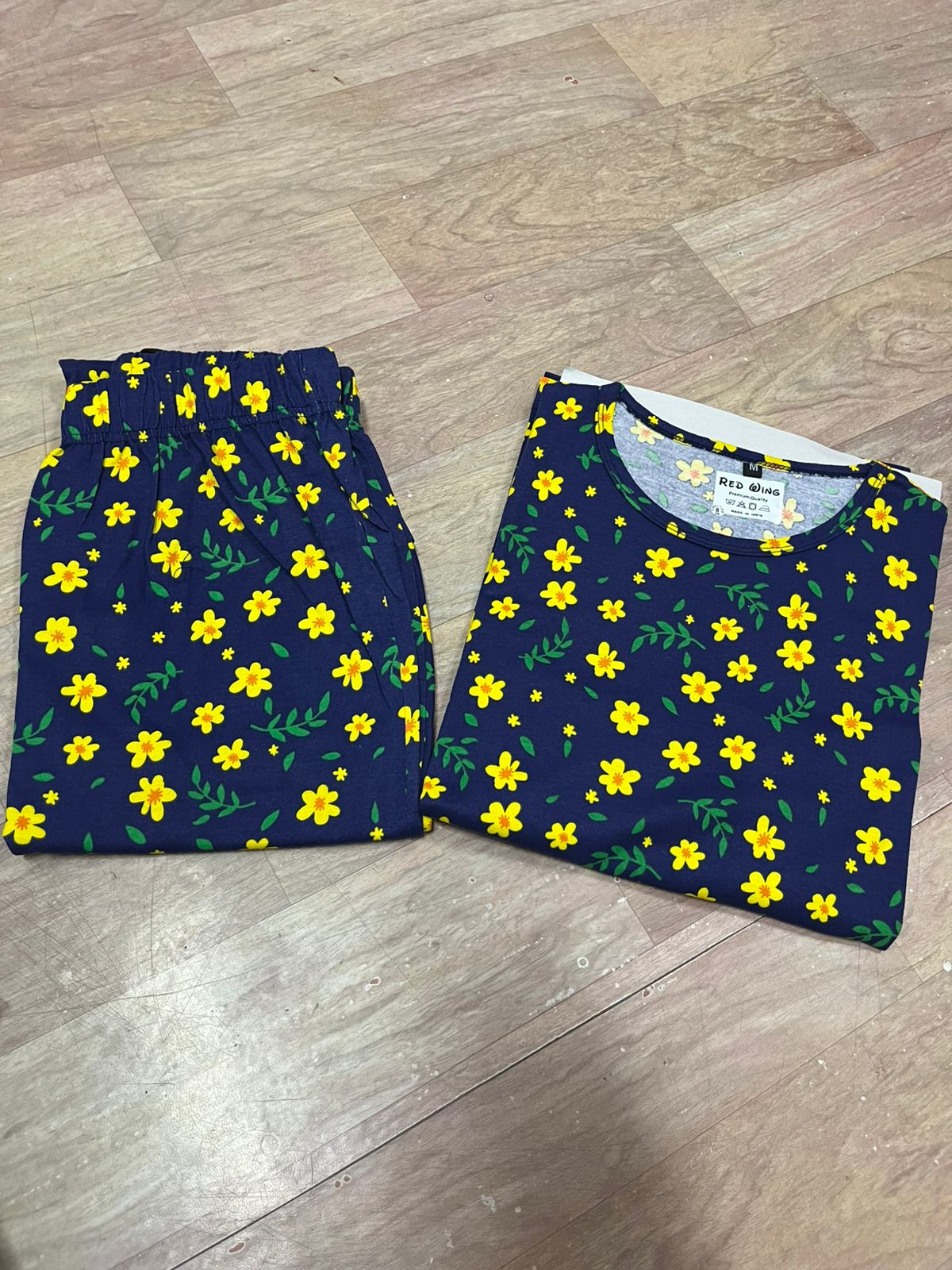 Phyjama Set 399/- Only flow