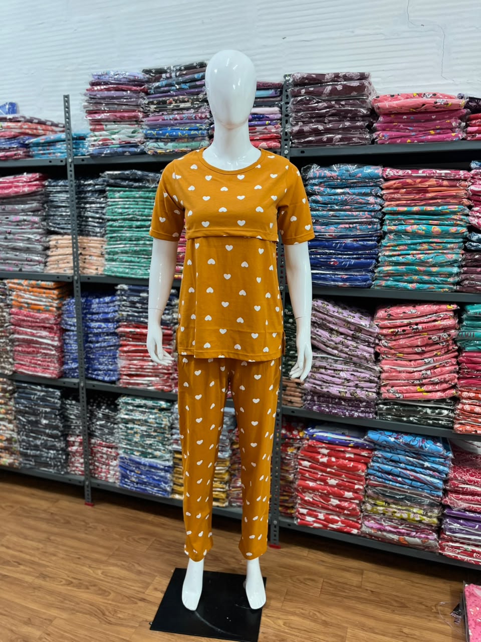 Feeding Co-Ord set @ 399/- Only t shirt